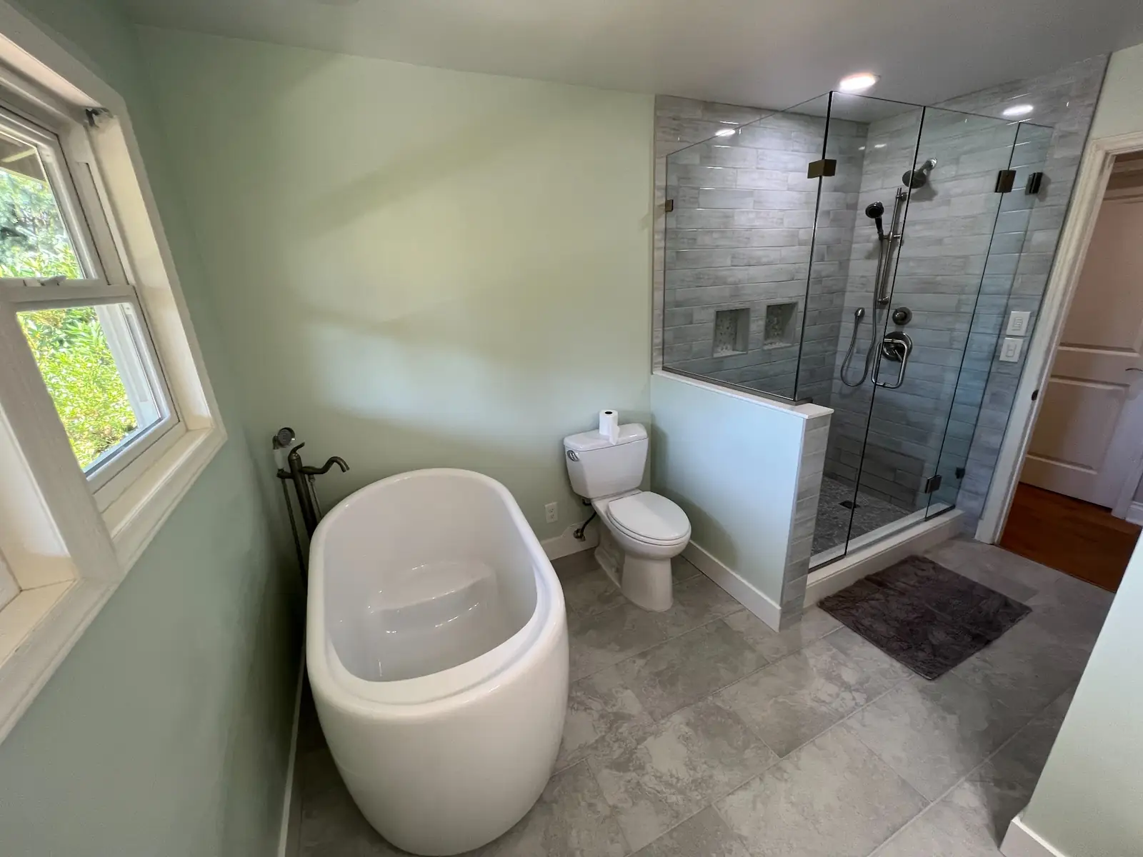 Bathroom Remodels photo